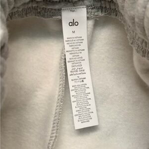 ALO Yoga Light Gray Drawstring Hoodie Detail